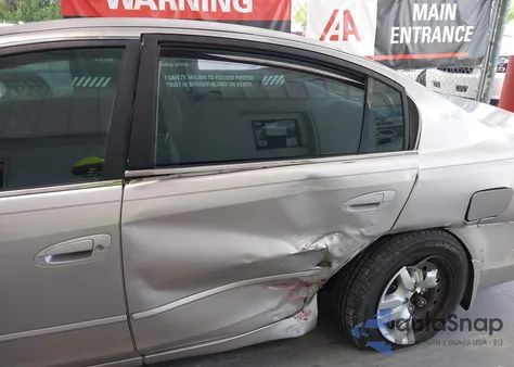 2002 Nissan Altima 2.5 S z USA, uszkodzony, nr VIN 1N4AL11DX2C700957